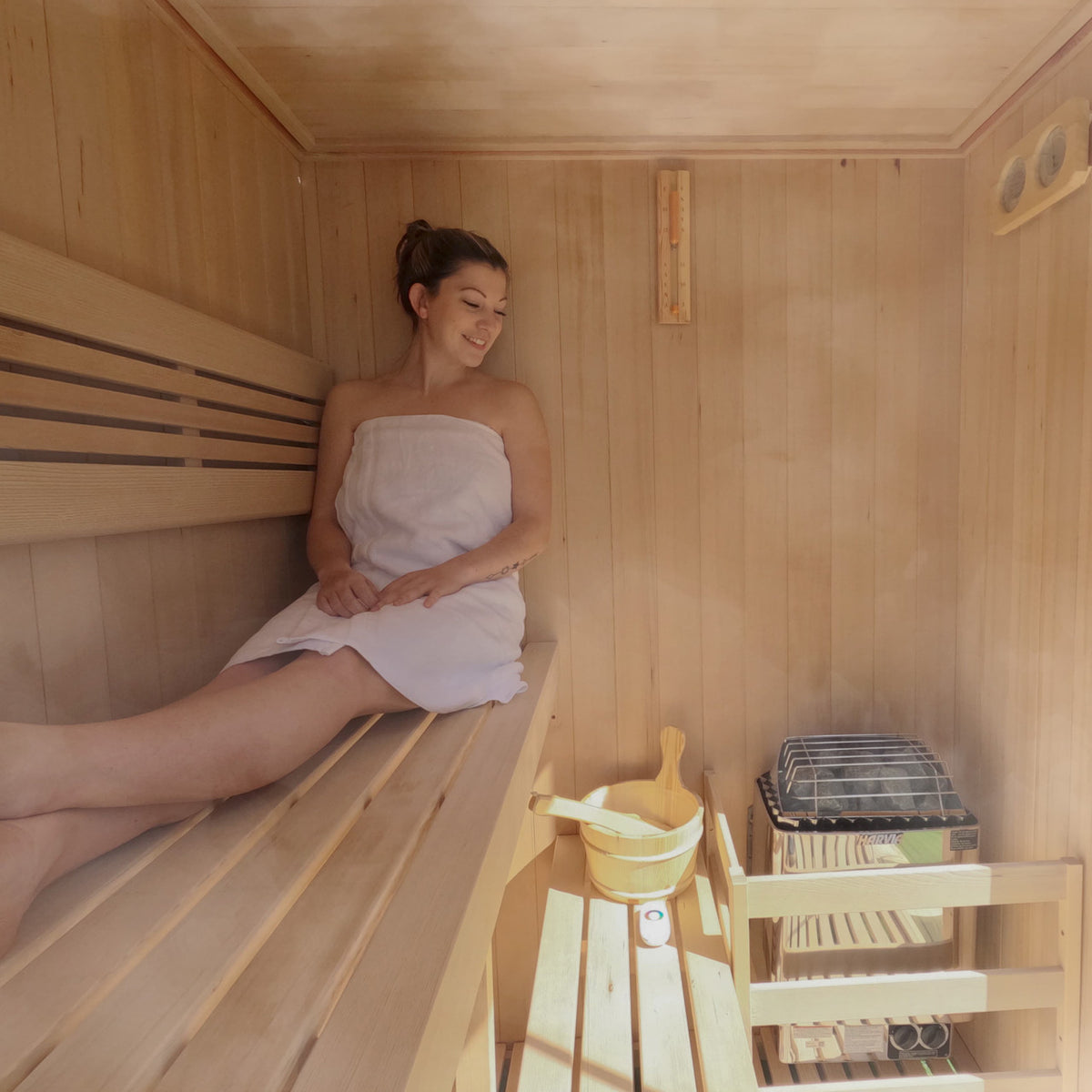Canadian Hemlock Traditional Indoor Sauna with LED Lights – 4.5 kW UL Certified Heater – 4-6 People